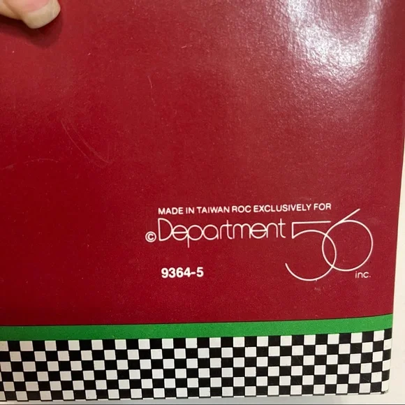 Department 56 MERRY MAKERS Sweet Treats Tree 64682 In Original Box - Picture 8 of 8